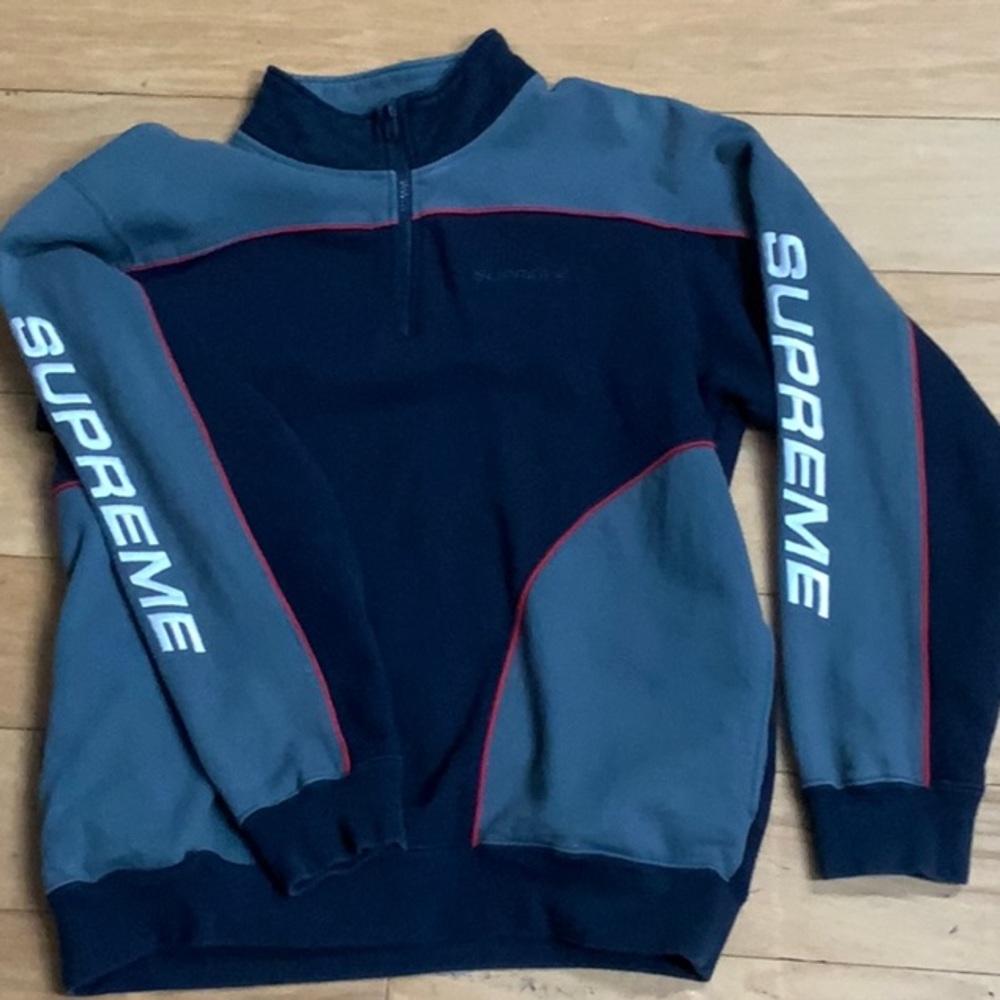Men's Supreme  2-Tone Half Zip Blue Sweatshirt Box Logo Size Medium.
